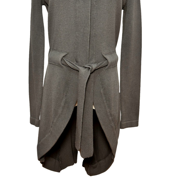 V Fish Gray Belted Snap Front Mid Length Cardigan Large - Picture 2 of 7